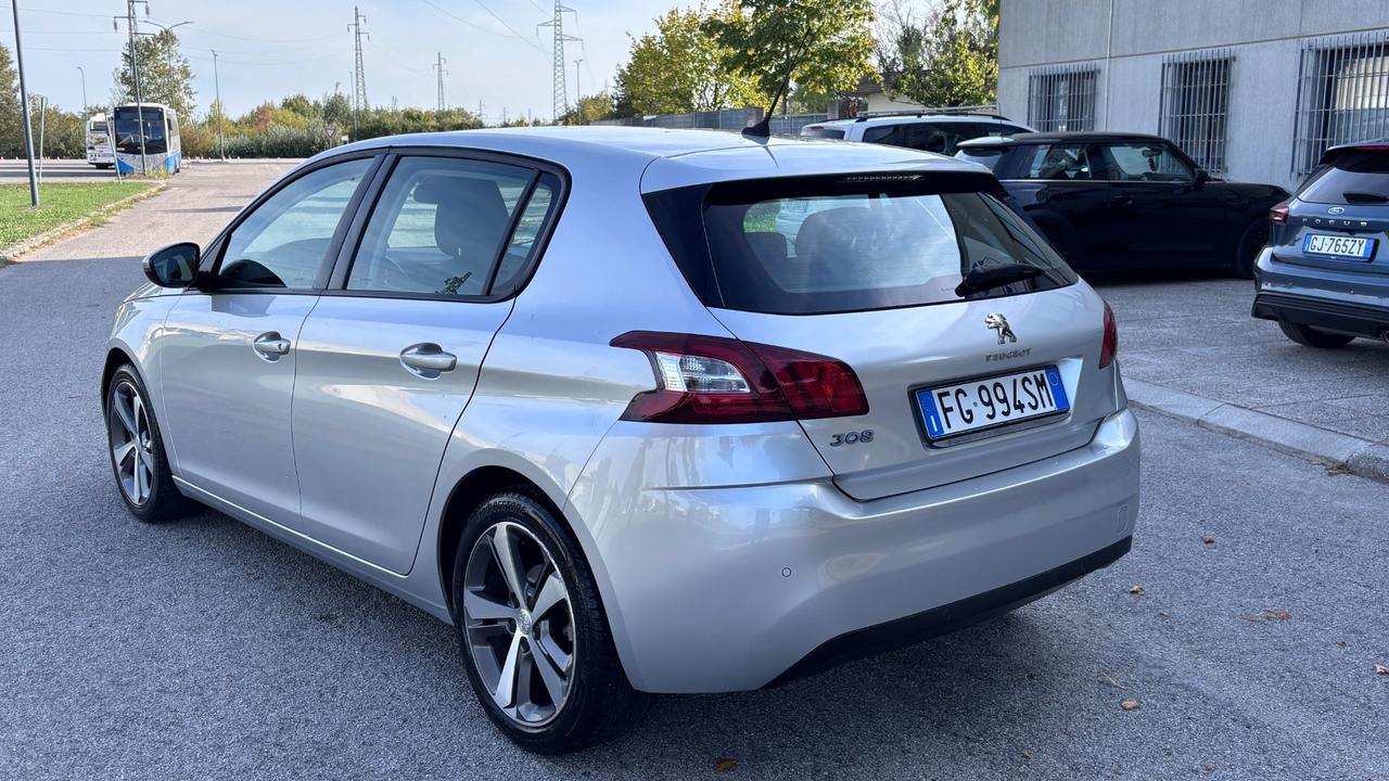 Peugeot 308 BlueHDi 150 S&S Business
