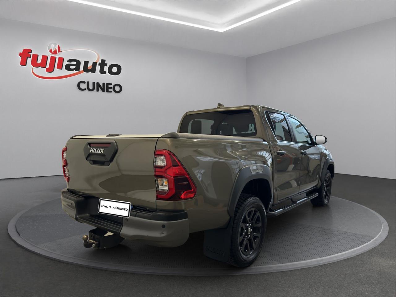 Toyota Hilux 2.8 d double cab Invincible 4wd auto