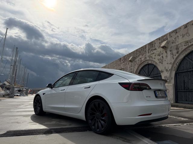 TESLA Model 3 PERFORMANCE NAVI+PELLE+PINZE ROSSE+SPOILER