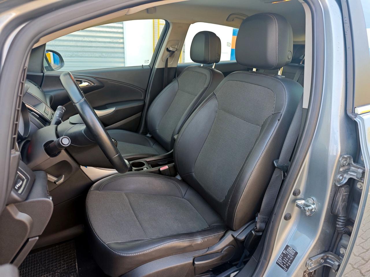 Opel Astra 1.4 Turbo 5 porte Cosmo