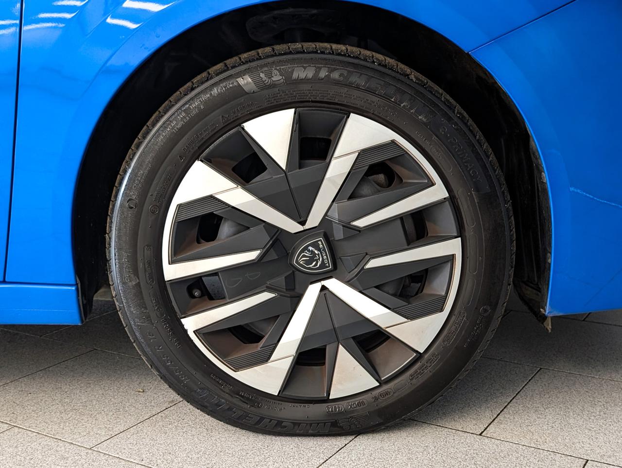 Peugeot 208 1.2 puretech 100cv Active