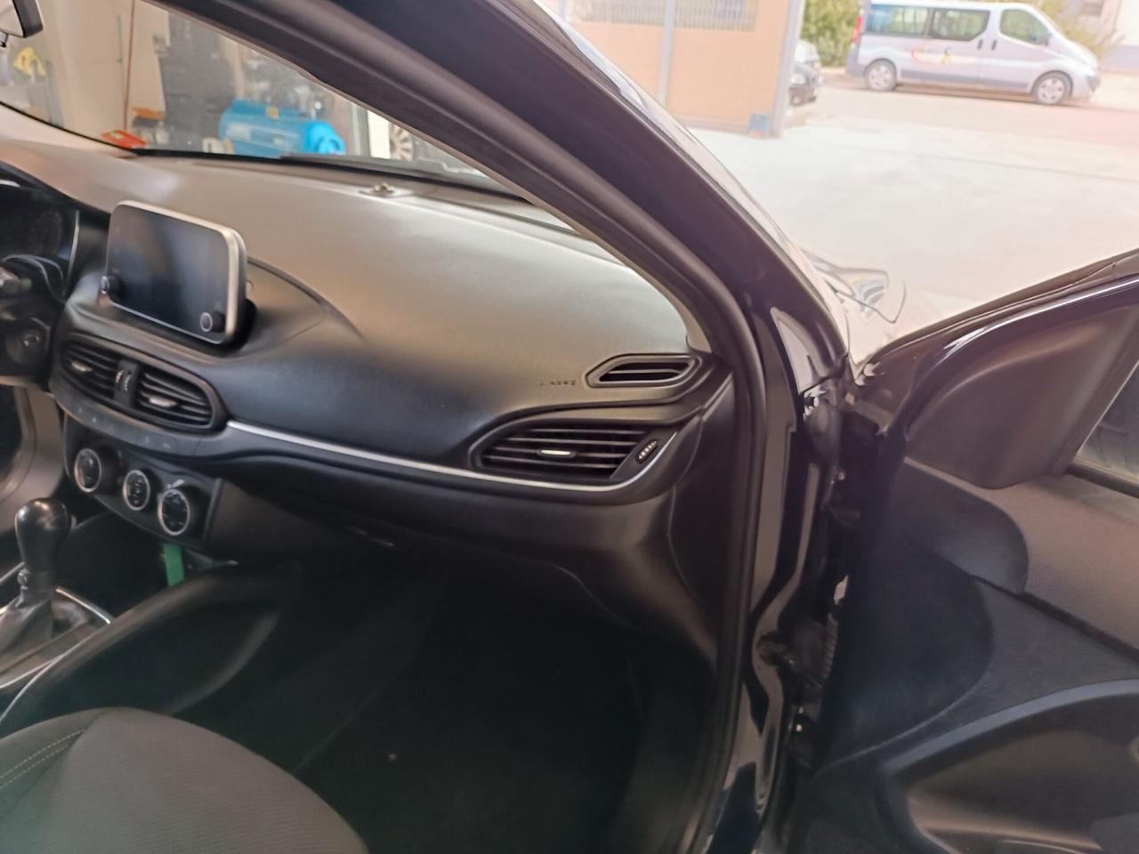 Fiat Tipo 1.6 Mjt S&S DCT SW S-Design