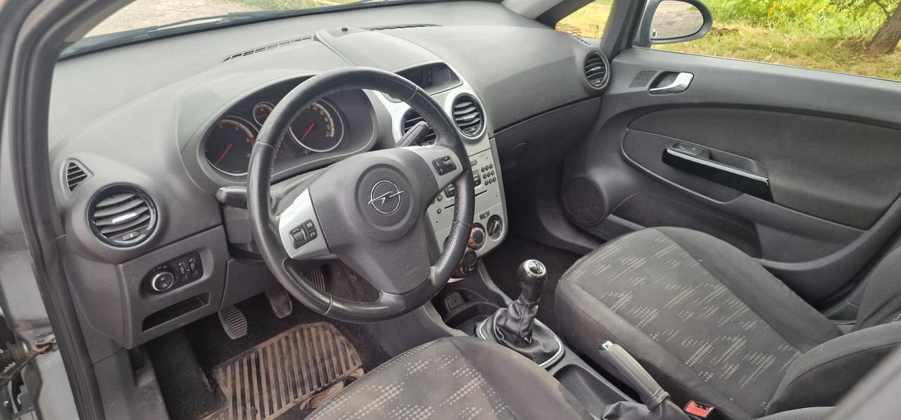 Opel Corsa 1.3 CDTI 2011 euro 5