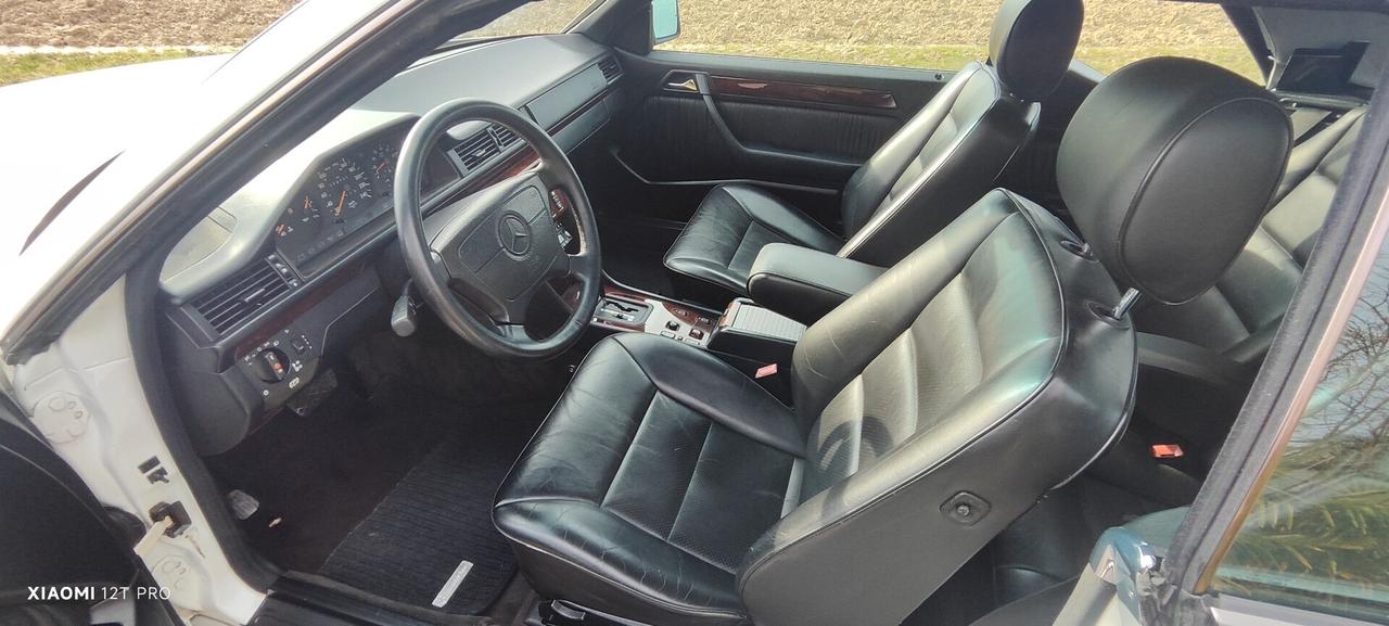 Mercedes-benz E 200 CABRIO (Mosca bianca)