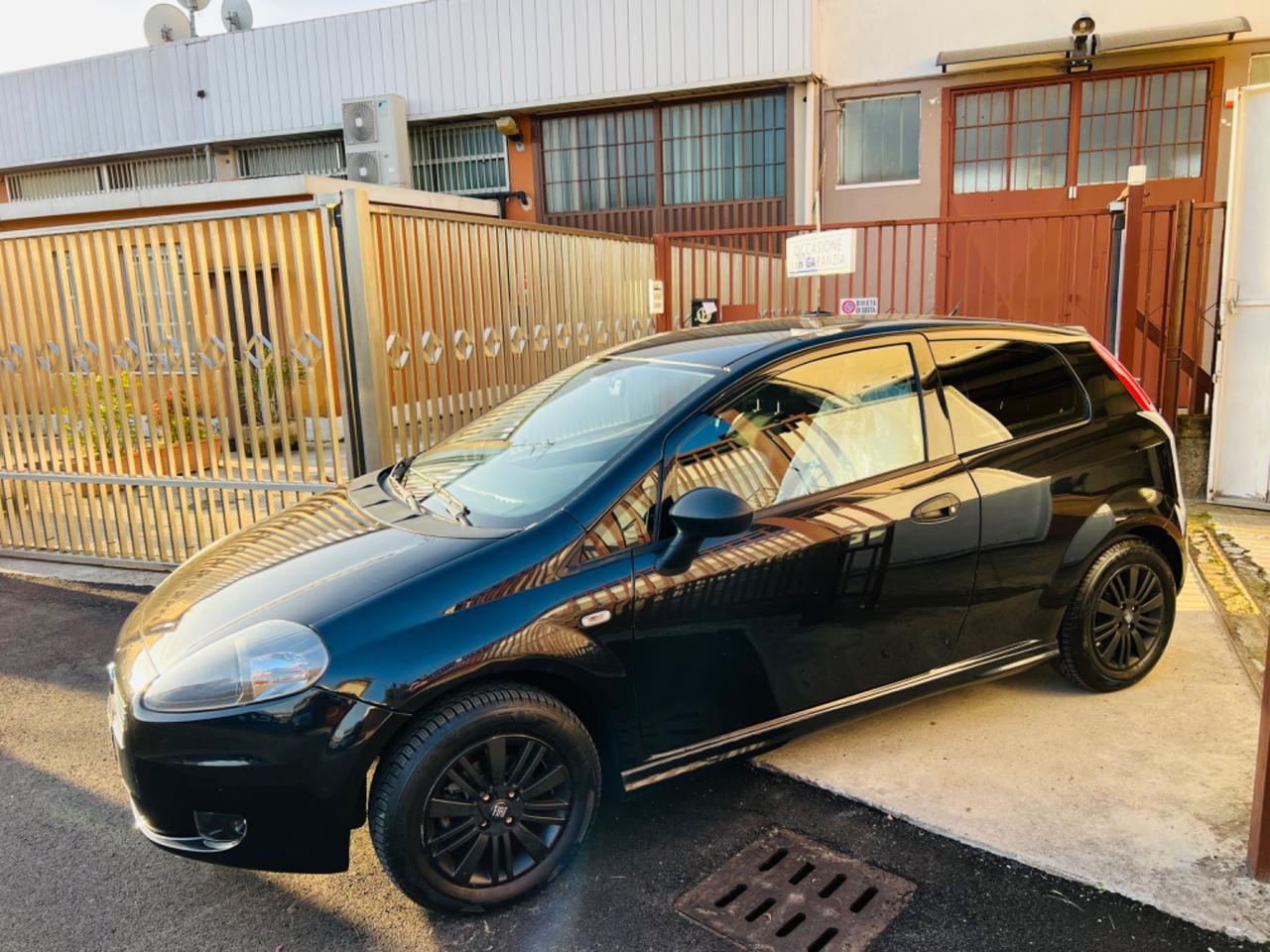 Fiat Grande Punto CON GARANZIA 12 MESI COMPRESA NEL PREZZO