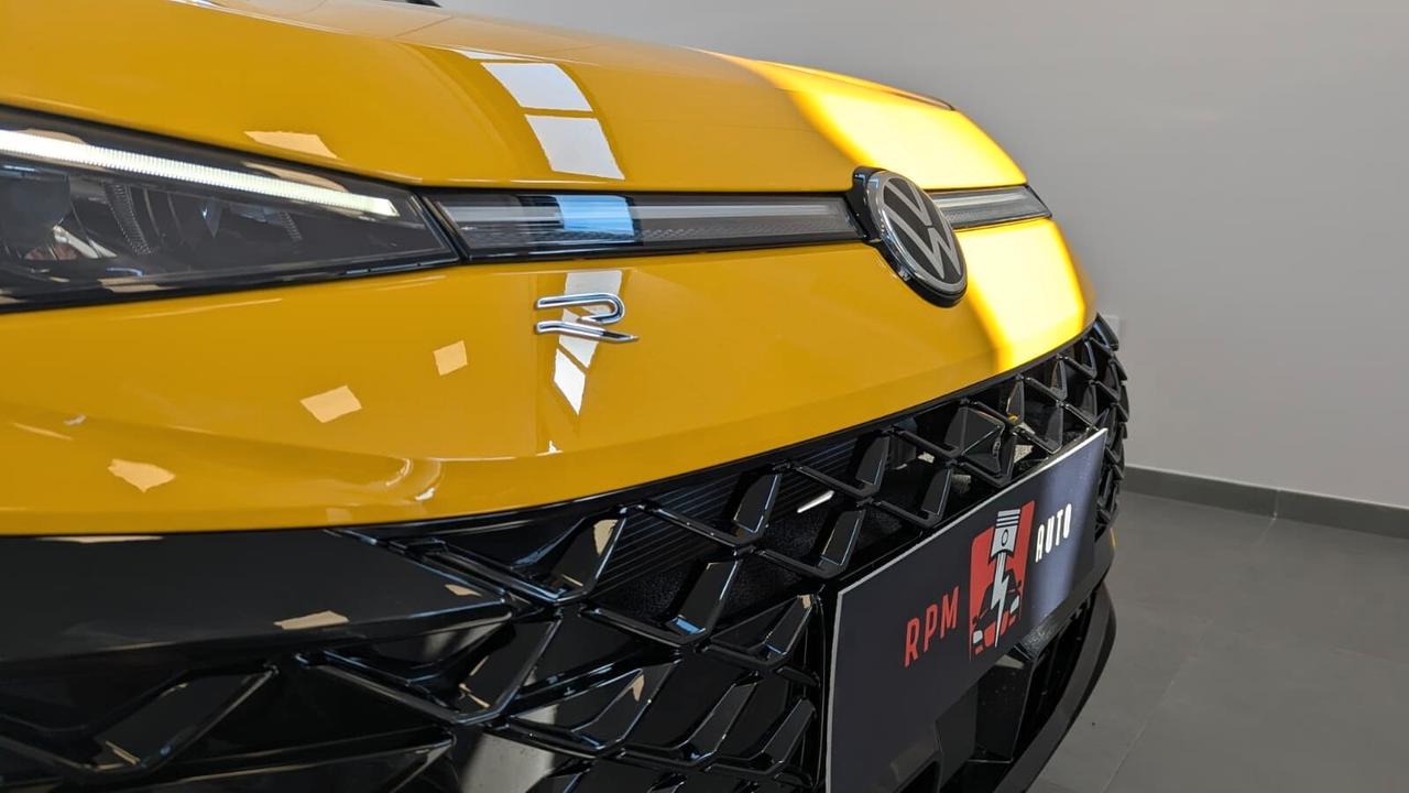 Volkswagen T-Roc 1.5 eTSI ACT 150 CV DSG R-Line KM0