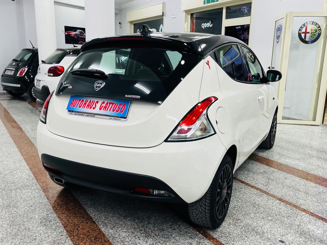Lancia Ypsilon 1.3 MJT 95 CV Black Edition anno 2014