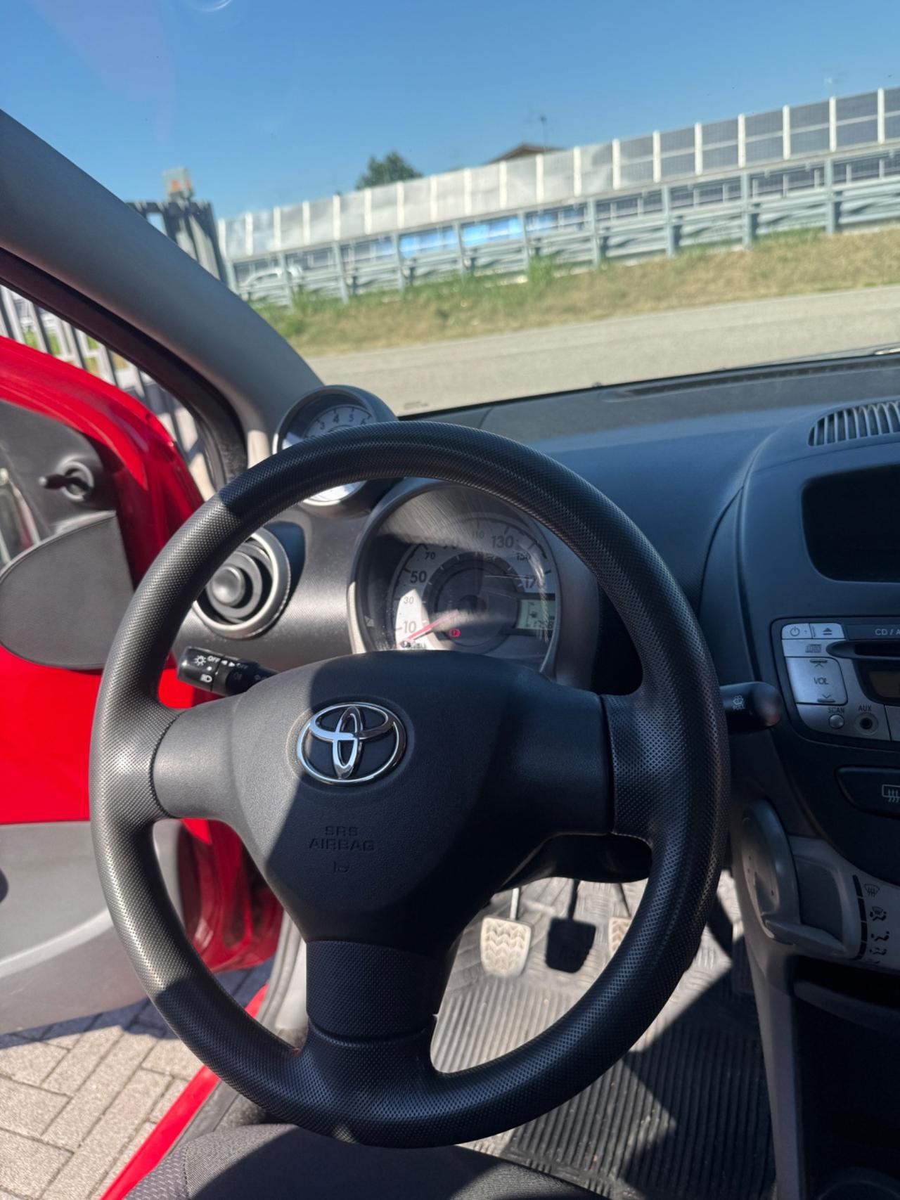 Toyota Aygo 1.0 12V VVT-i 5 porte Sol