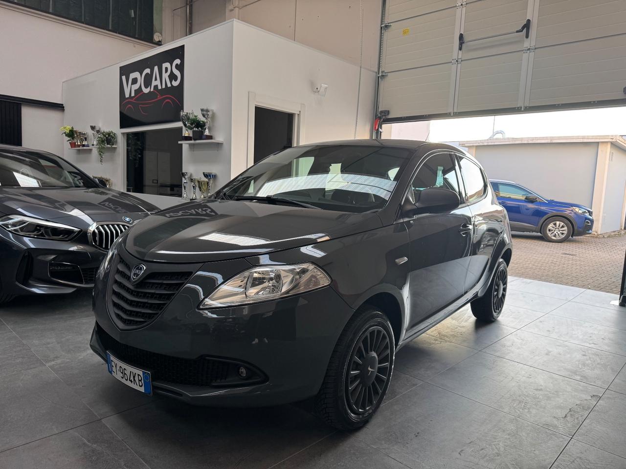 Lancia Ypsilon 0.9 TwinAir 85 CV 5 porte Metano Ecochic Gold