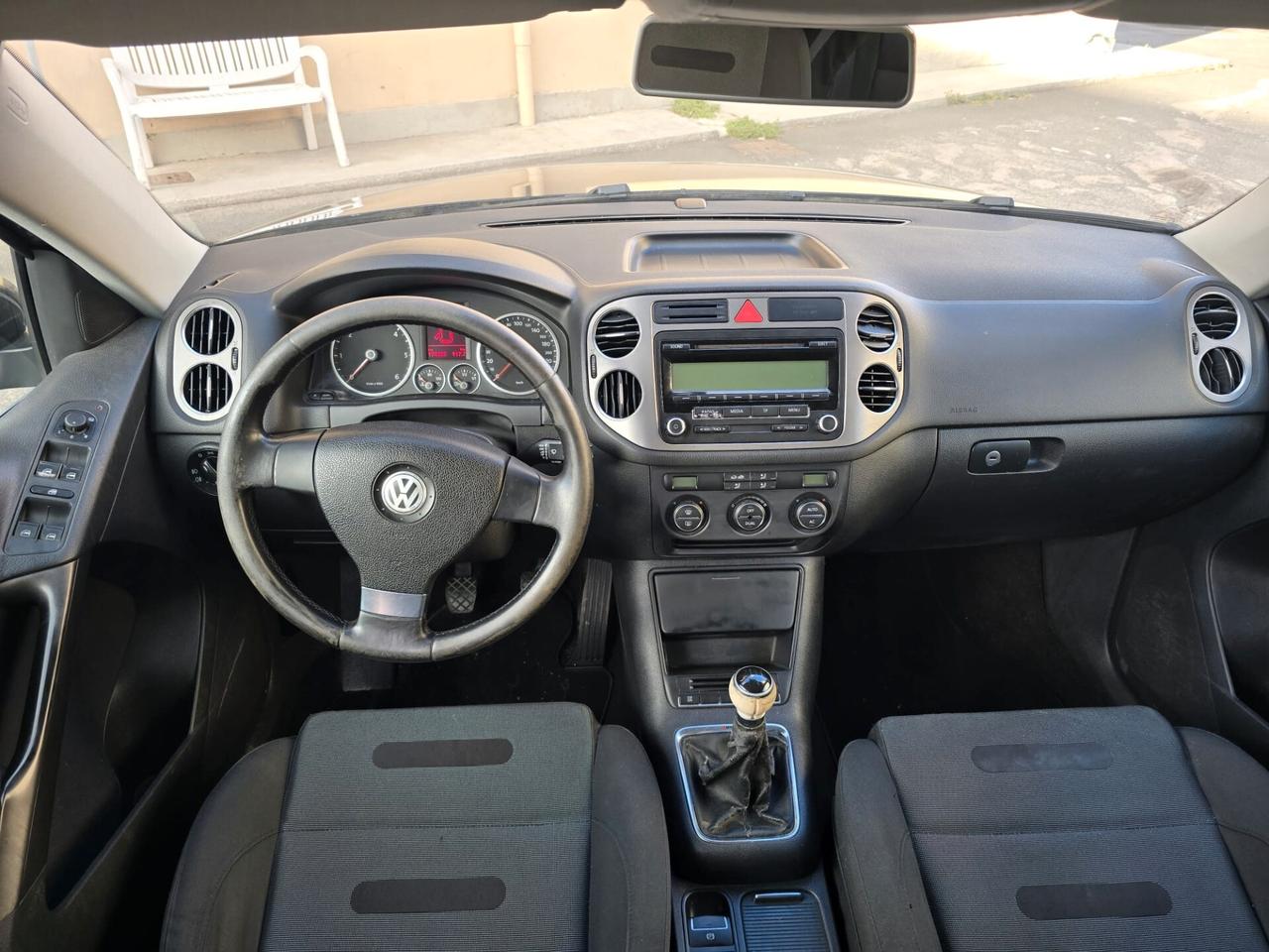 Volkswagen Tiguan 2.0 16V TDI DPF tiptronic Sport & Style (18°)