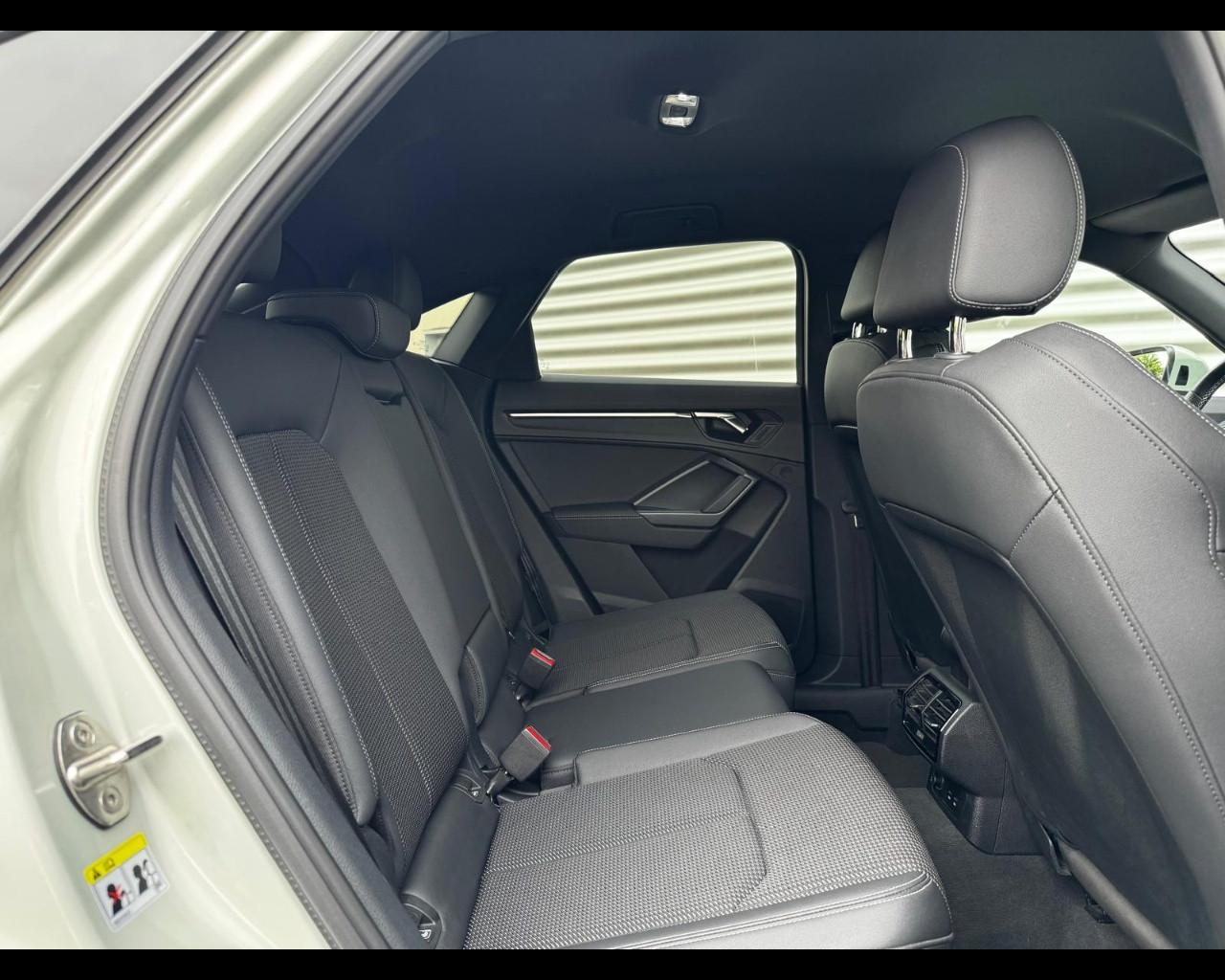 AUDI Q3 SPORTBACK 35 TDI S-TRONIC S-LINE