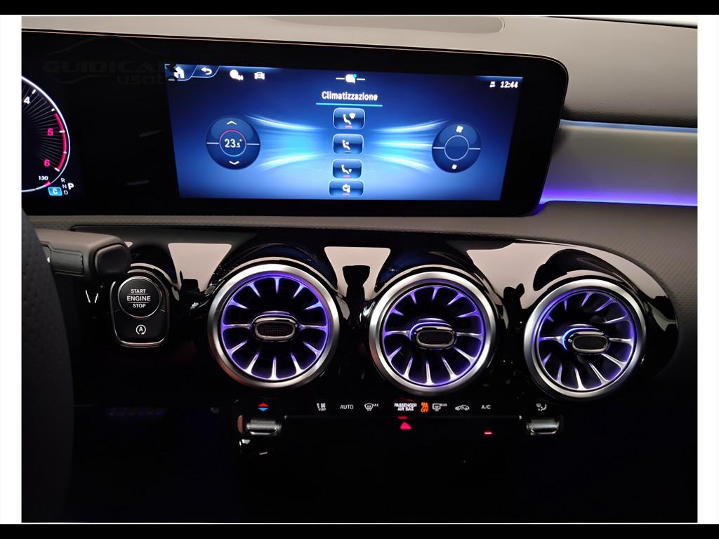 Mercedes-Benz Classe A - W177 2023 - A 180 d AMG Line Advanced Plus auto