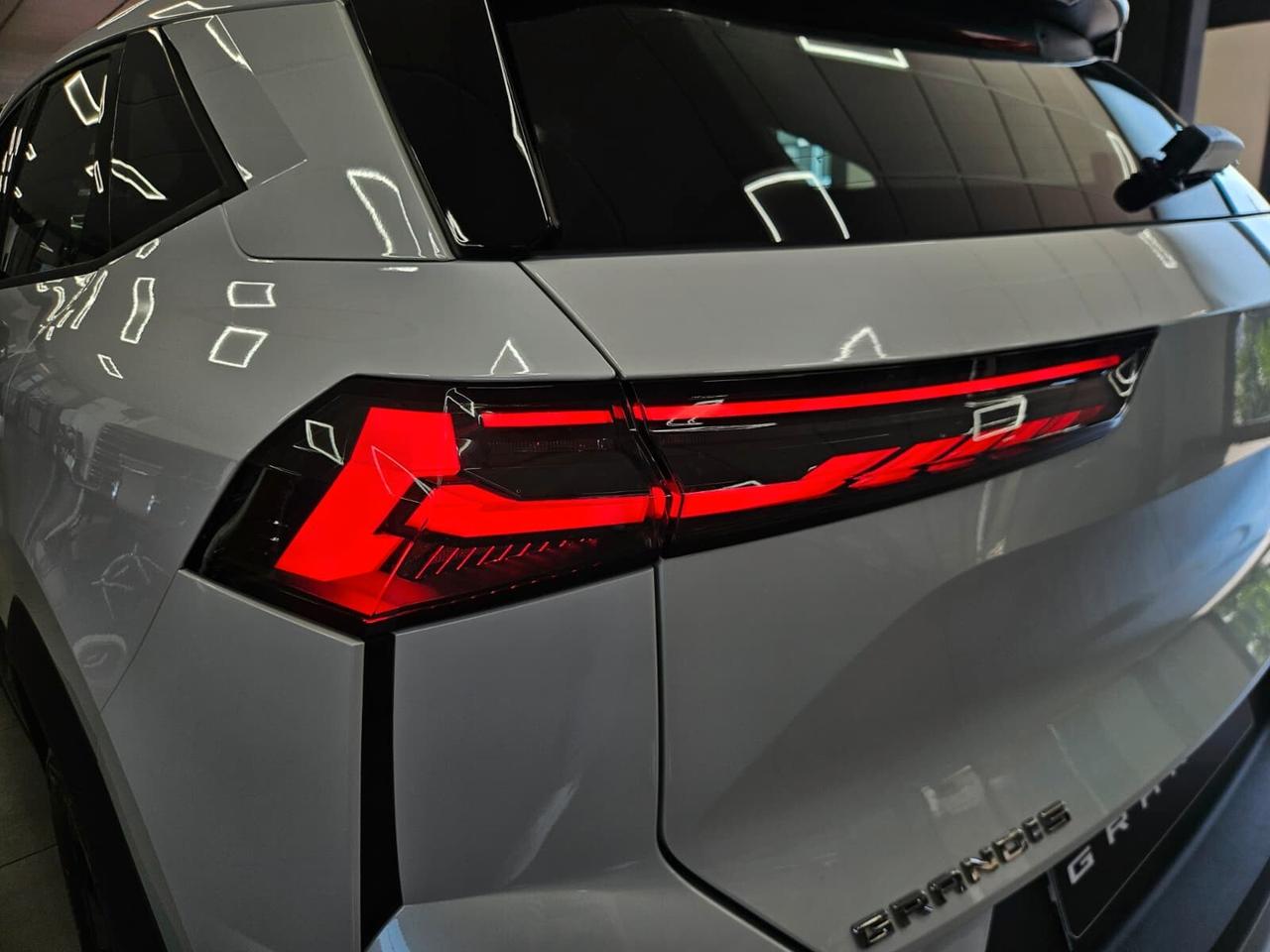 Mitsubishi Grandis DISPONIBILE IN VARIE COLORAZIONI E ALLESTIMENTI - CONCESSIONARIO UFFICIALE