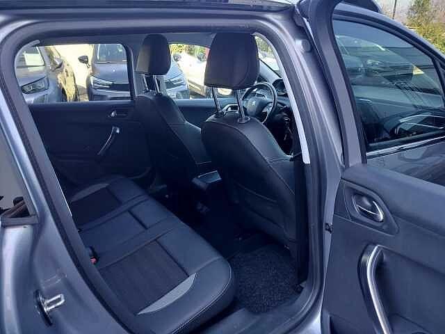 Peugeot 2008 PureTech Turbo 110 EAT6 S&S Allure