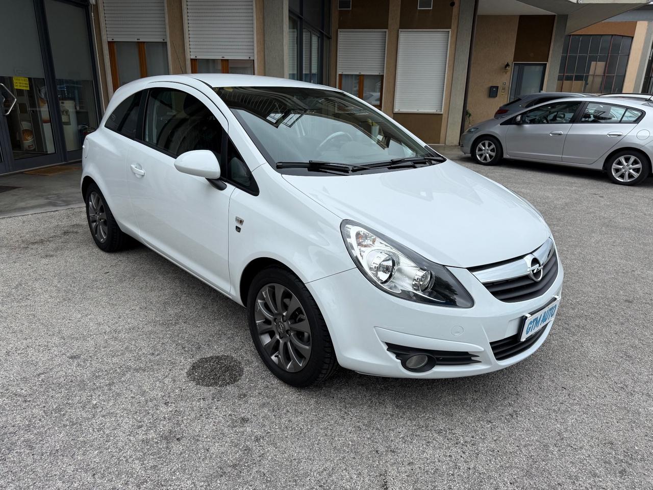 Opel Corsa 1.2 3 porte - 77000KM