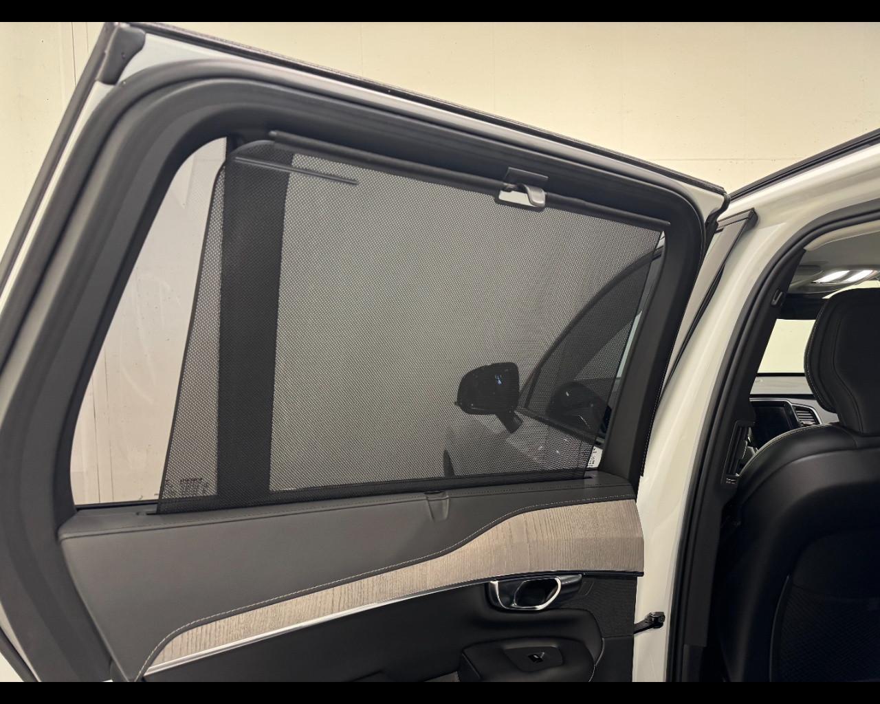 VOLVO XC90 B5 AUTO PLUS DARK