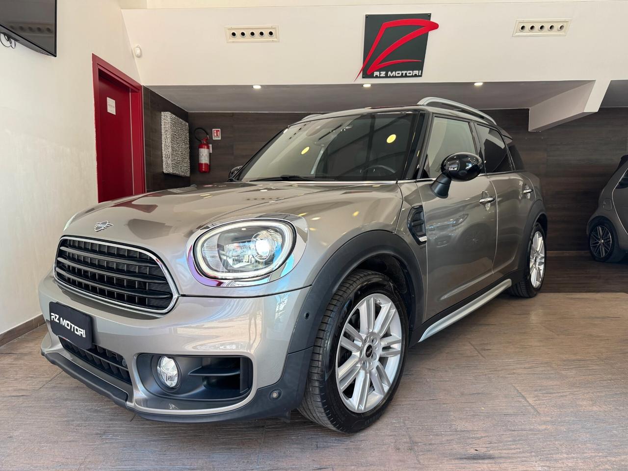 Mini Cooper Countryman 1.5 Hype AUTOMATICA-restyling+LED+C.18"+NAVI+PELLE