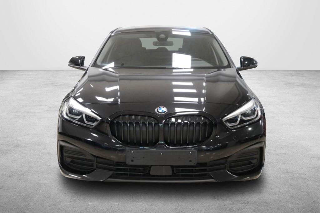 Bmw 116 116D 6M BUSINESS ADVANTAGE ( FARI LED - COCKPIT PDC NAVI MIRROR CRUISE )