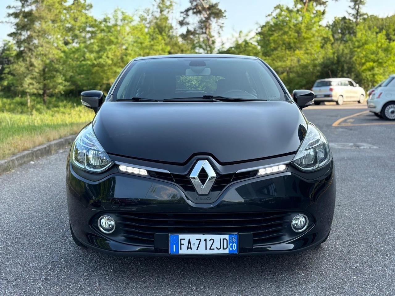 Renault Clio 1.2 75 CV 5 porte Duel