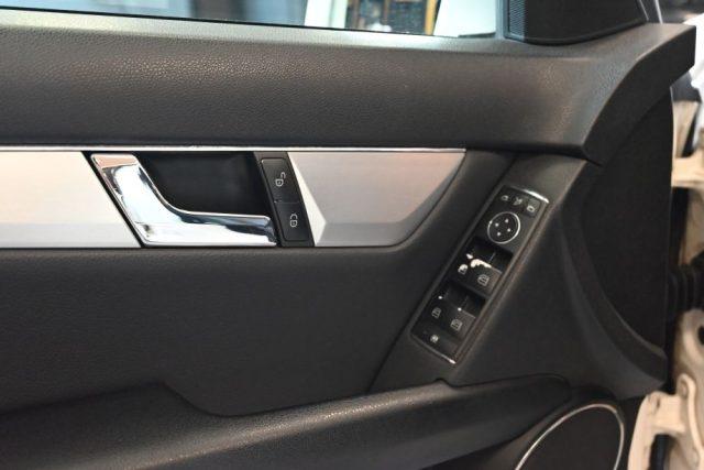 MERCEDES-BENZ C 200 CDI BLUEFF. SPORT 136CV AUTO NAVI CRUISE 17"FULL!!