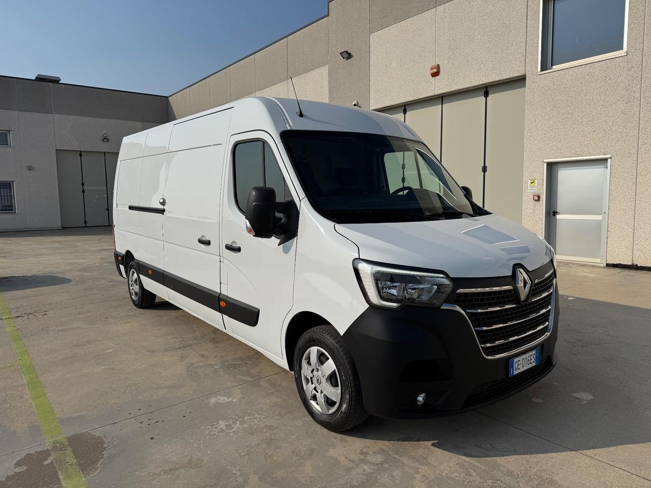 Renault Master T35 2.3 dCi Cabinato 3 Posti