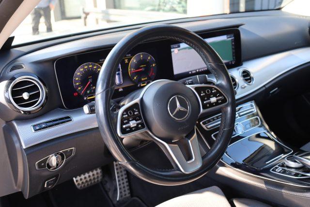 MERCEDES-BENZ E 220 d S.W. 4Matic Auto LED Luci AMBIENT Camera ACC Rad