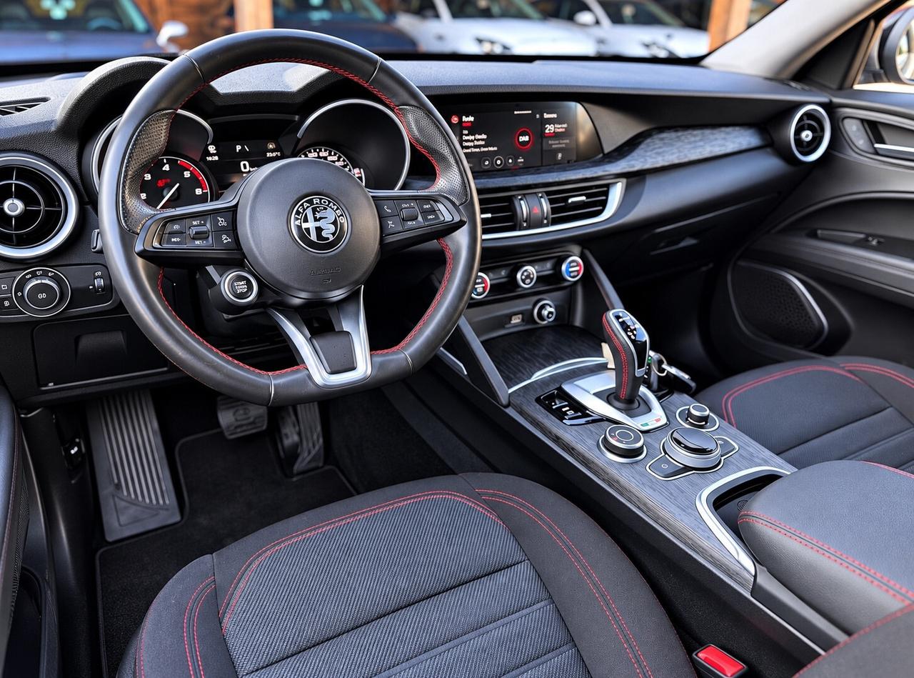 Alfa Romeo Stelvio 2.2 Turbodiesel 160 CV AT8 RWD ROSSO EDIZIONE