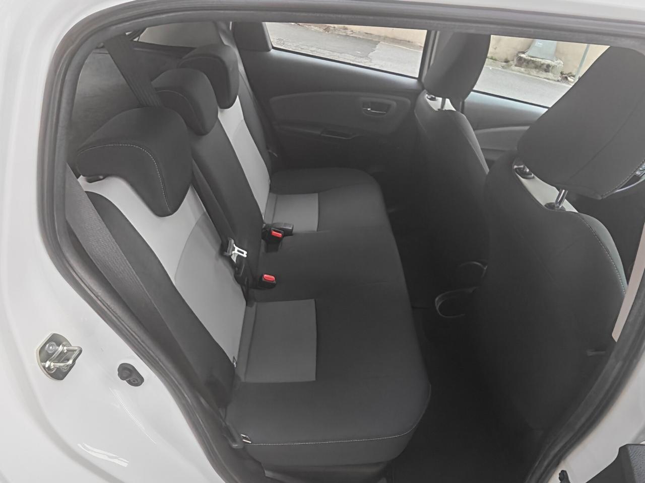 Toyota Yaris 1.5 Hybrid 5 porte Business