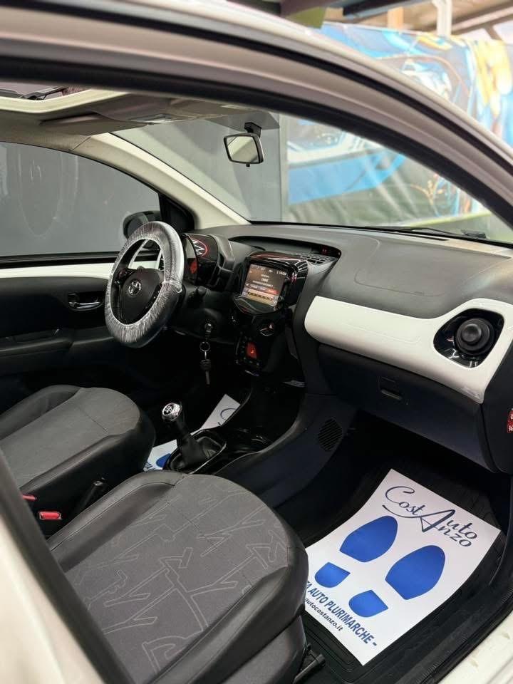 Toyota Aygo 1.0 Benzina CABRIO x-wave 2015
