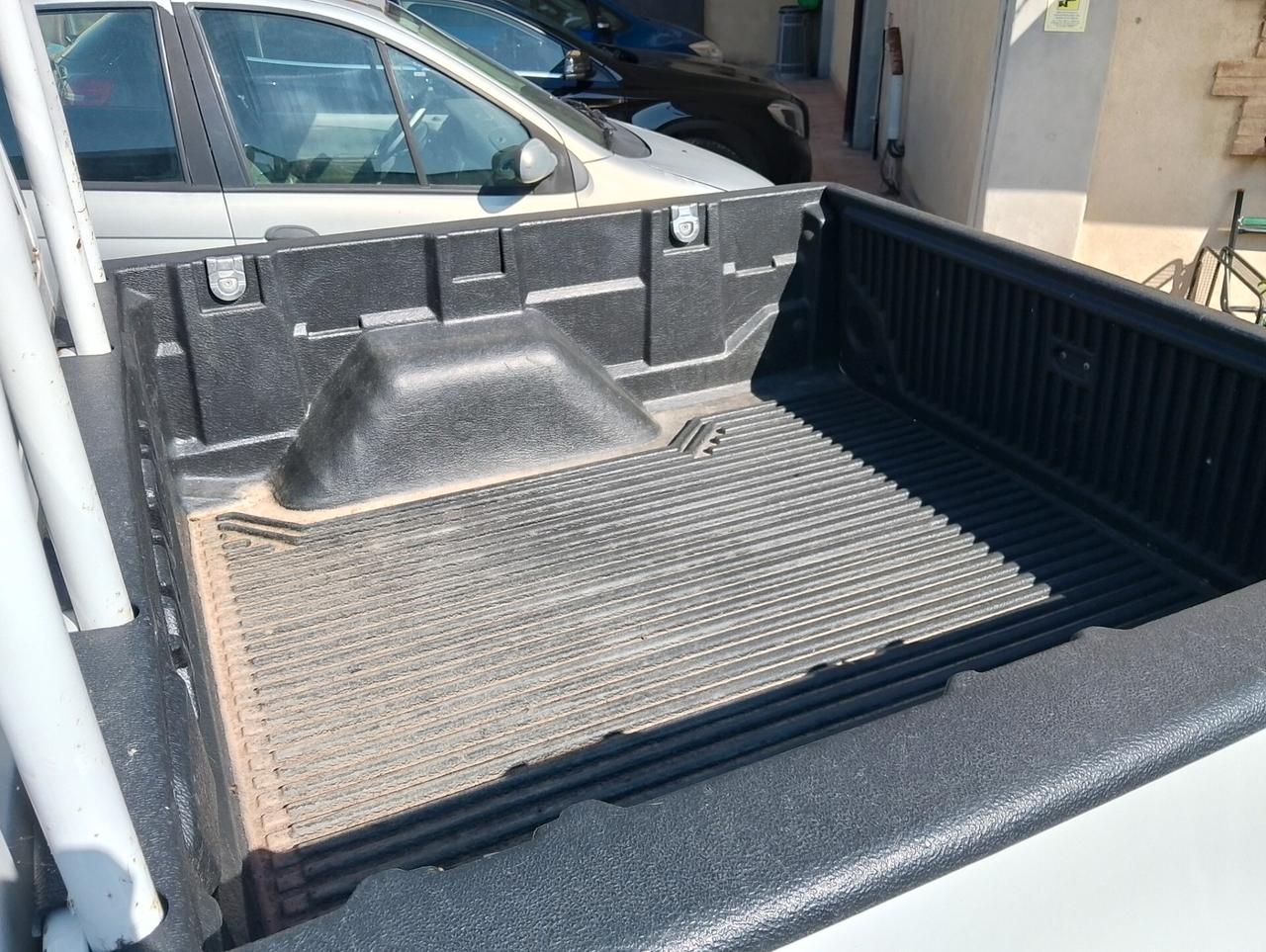 Tata Xenon 2.2 Dicor 4x2 PC-DC Cassonato