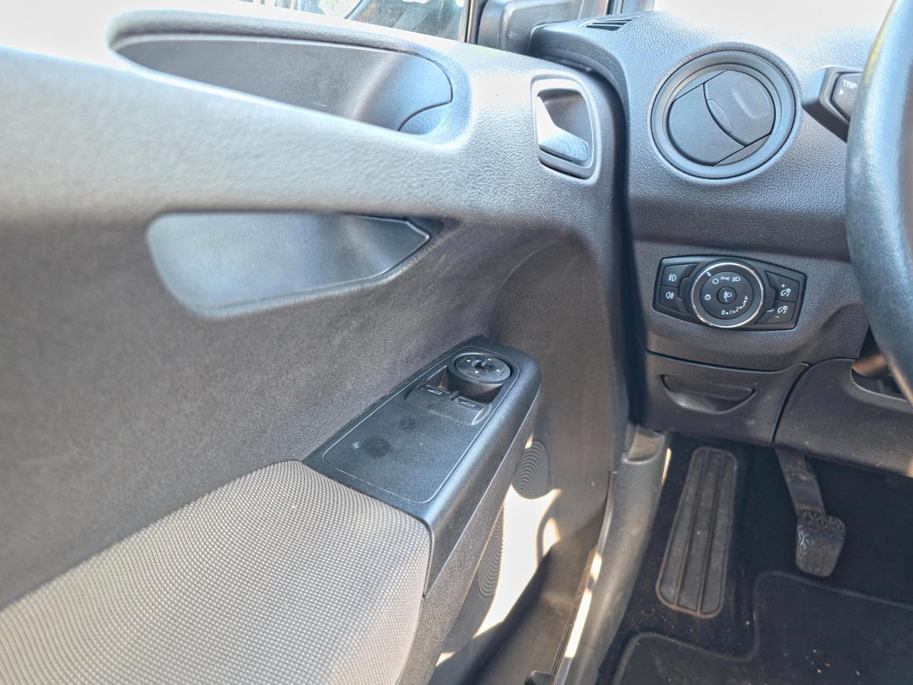 Ford Tourneo Courier 1.5 TDCI 75 CV Sport 2018-E6 Manuale NEO