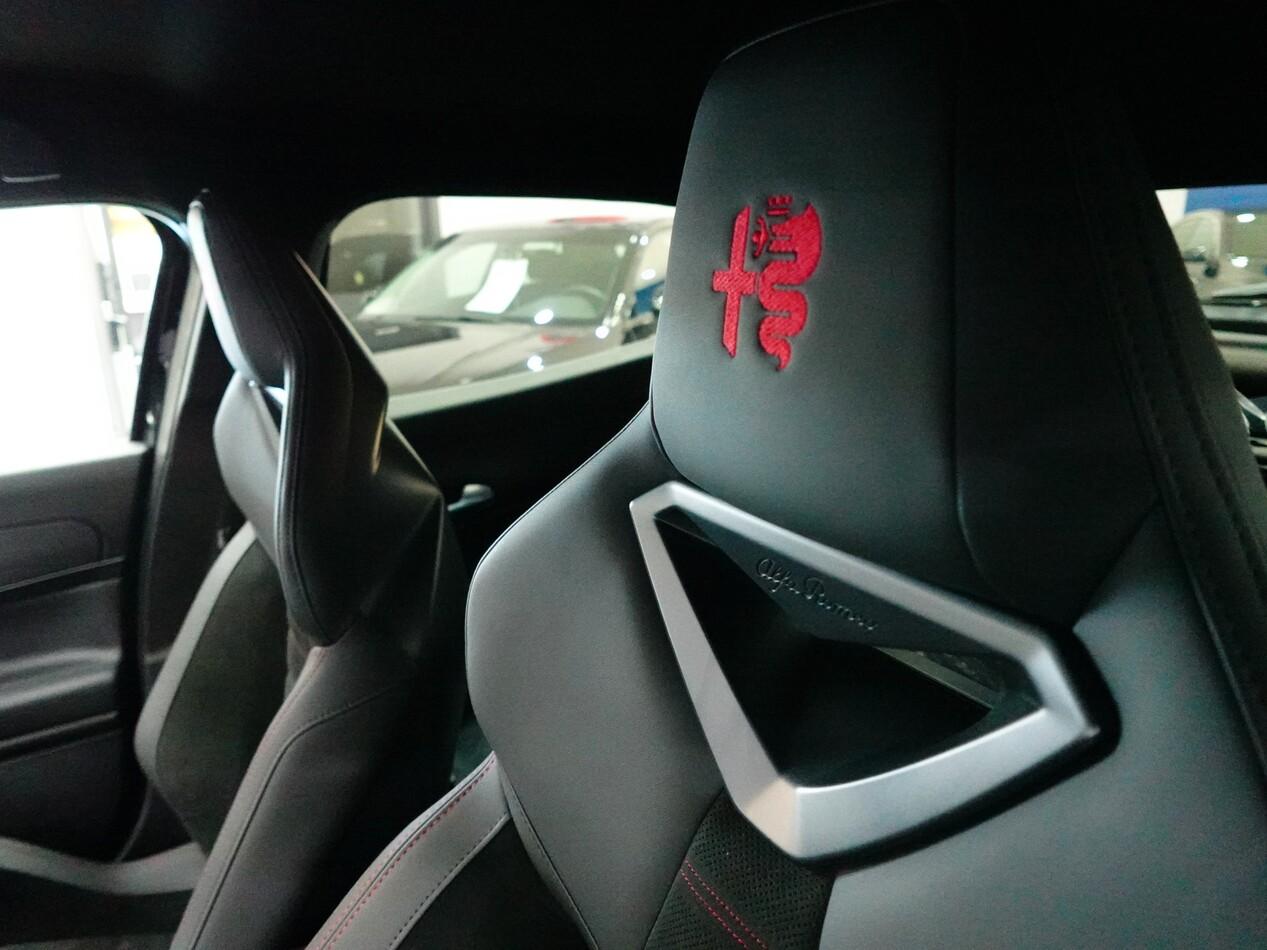 Alfa Romeo Junior 1.2 IBRIDA 145 CV EDCT6 SPECIALE PACK SPORT