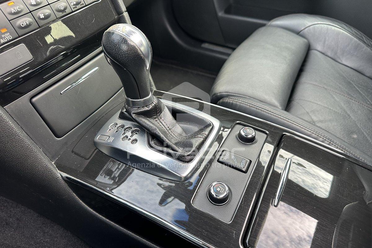 INFINITI QX70 3.0 diesel V6 AT S