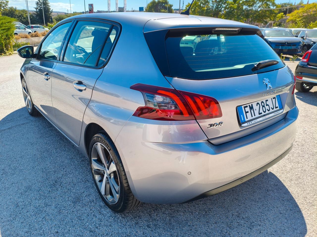 Peugeot 308 BlueHDi 100 S&S Active