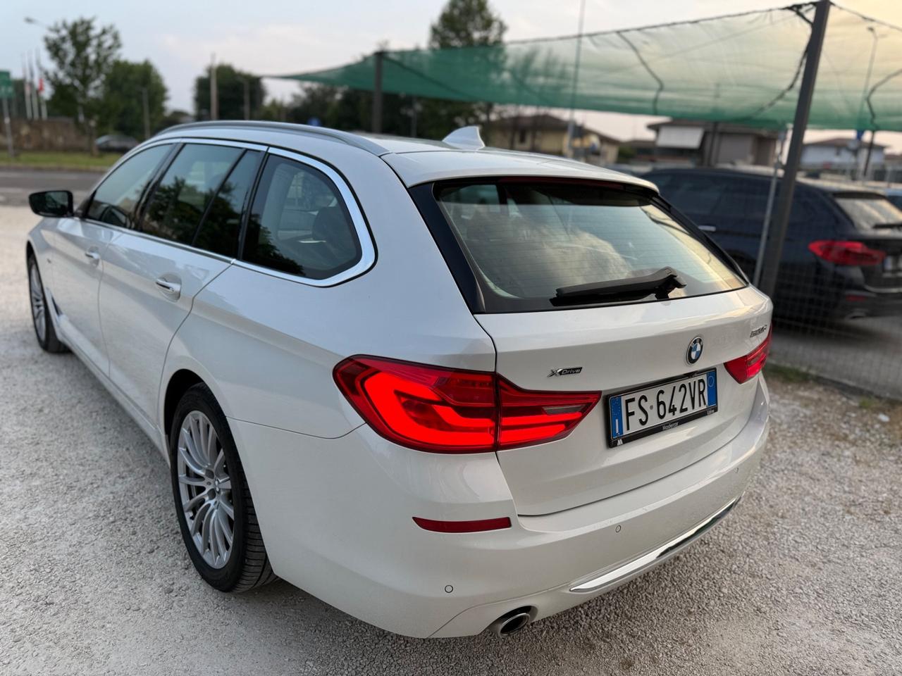 Bmw 520 520d xDrive Touring Luxury Full Tettto Pelle Navi