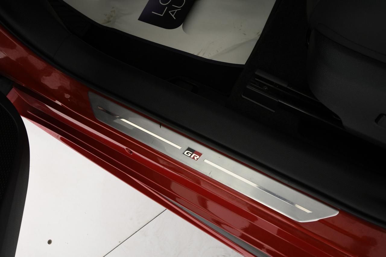 TOYOTA Corolla 2.0h GR Sport cvt CAMERA+ACC+APP CONNECT