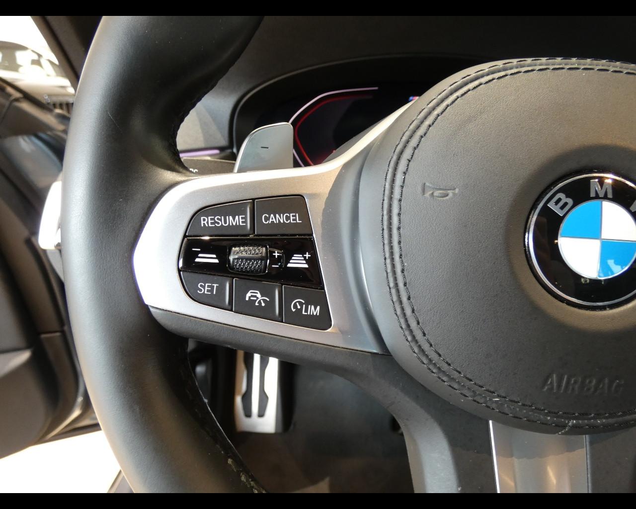 BMW Serie 5(G30/31/F90) - 520d 48V xDrive Touring Msport