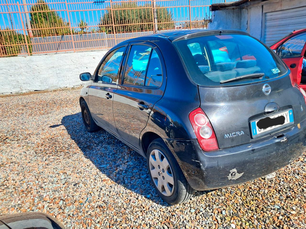 Nissan Micra 1.2 leggi descrizione
