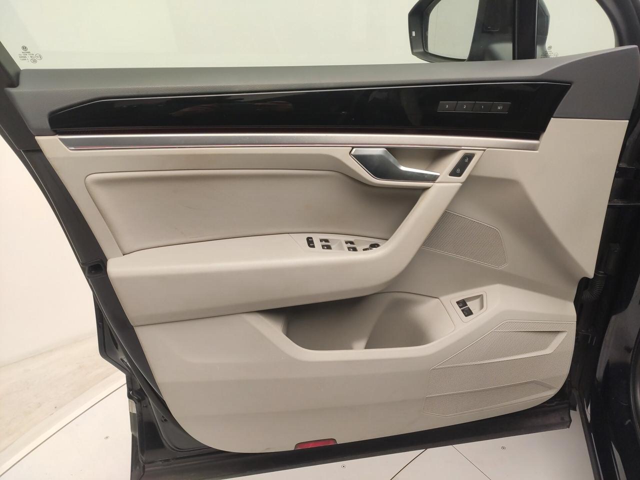 Volkswagen Touareg 3.0 V6 TSI eHybrid Elegance