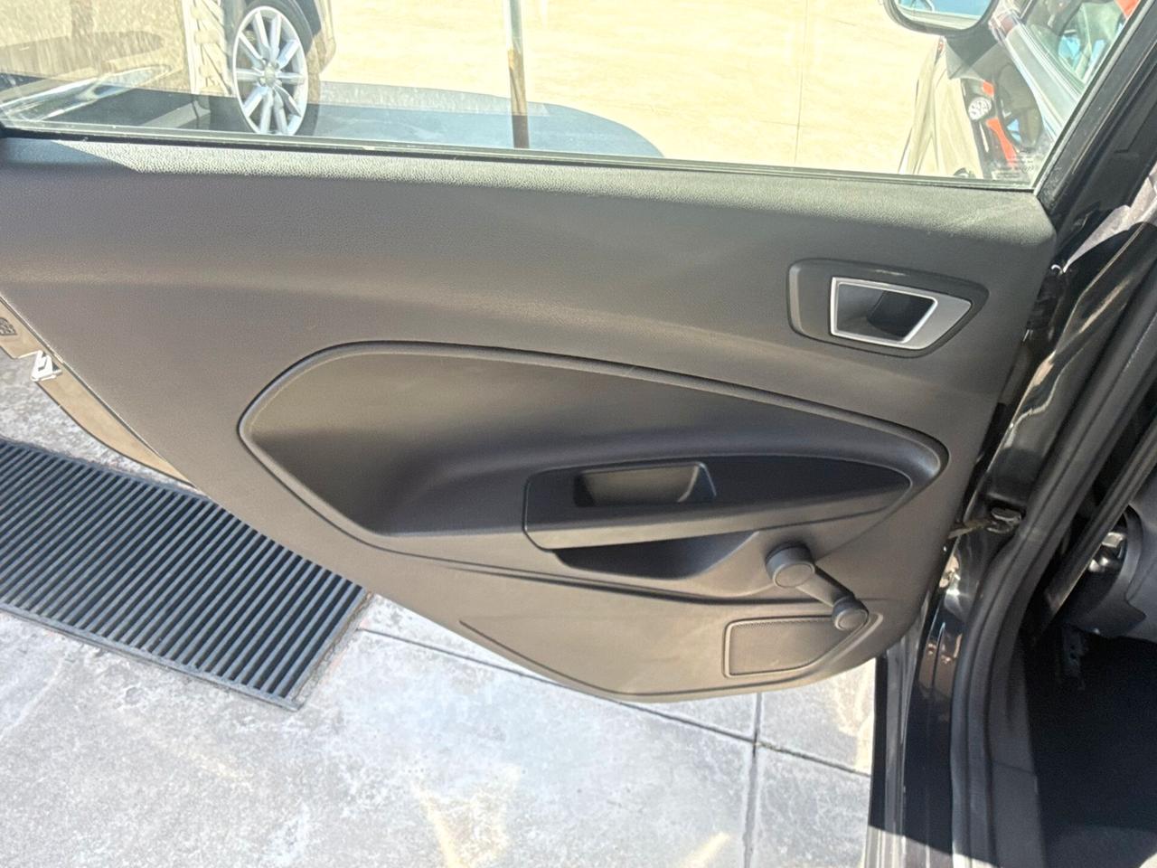 Ford Fiesta 1.0 80CV 5 porte Titanium