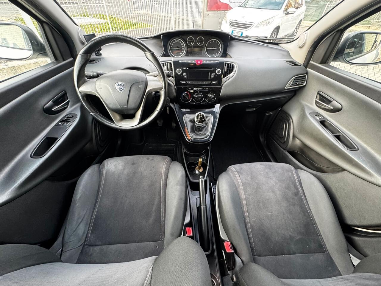 Lancia Ypsilon 1.2 69 CV 5 porte GPL Ecochic Gold