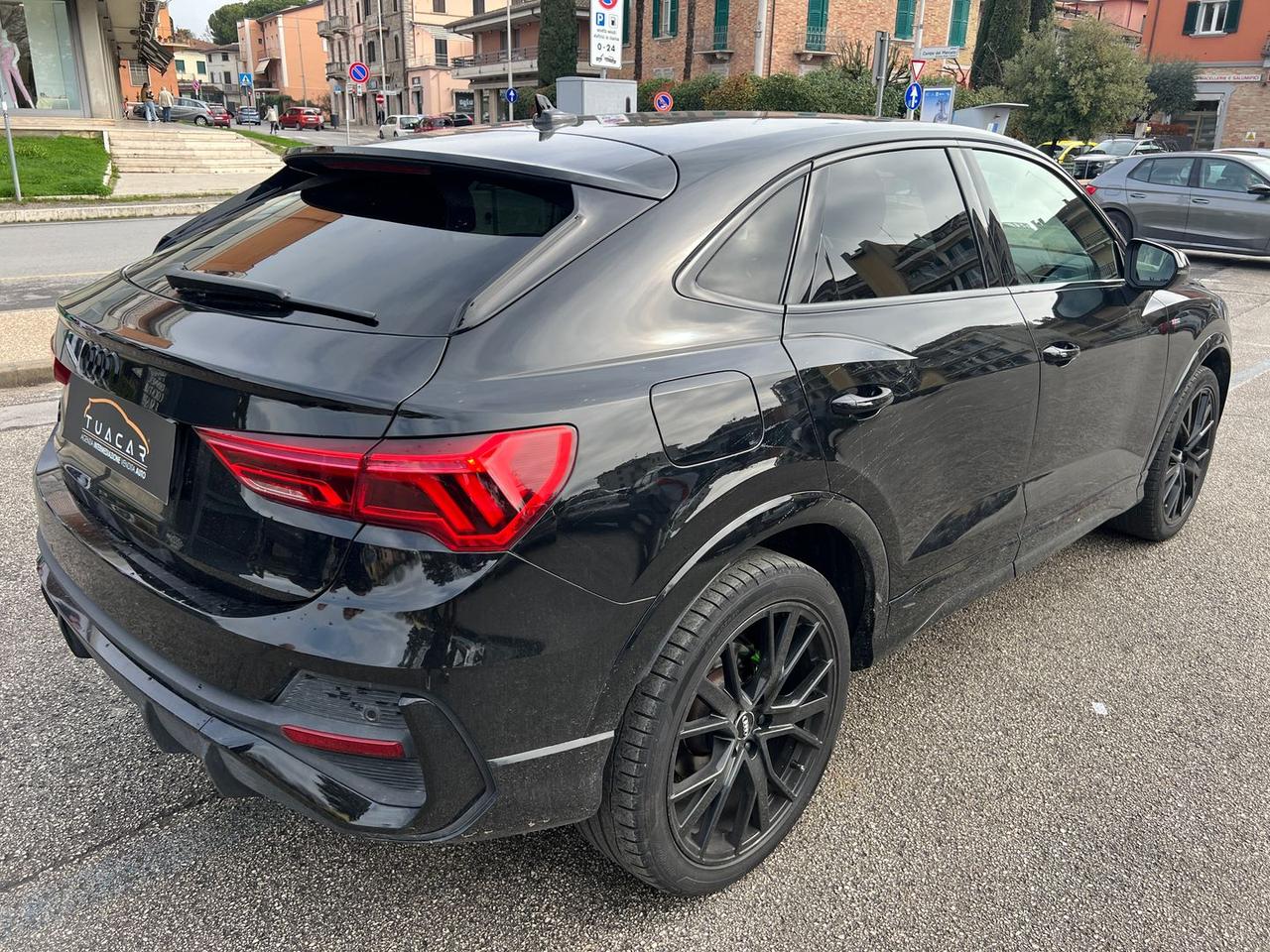 Audi Q3 2.0 35 TDI S Line #9694