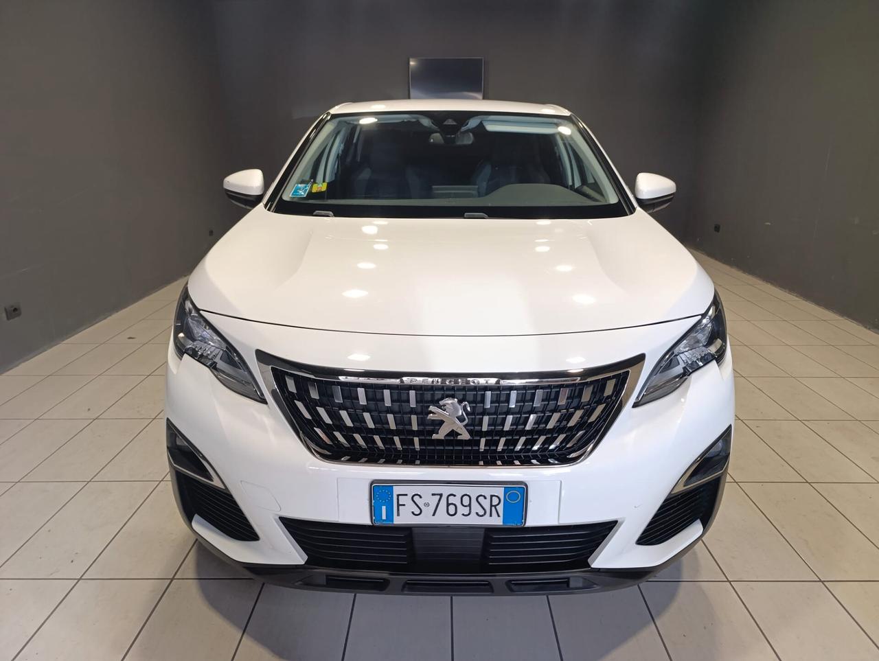 Peugeot 3008 del 2018 - AUTOMATICA 140.000 km -