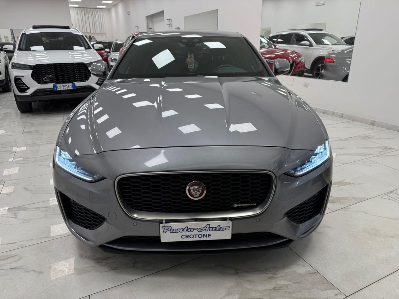 Jaguar XE 2.0 D 180 CV aut. R-Sport
