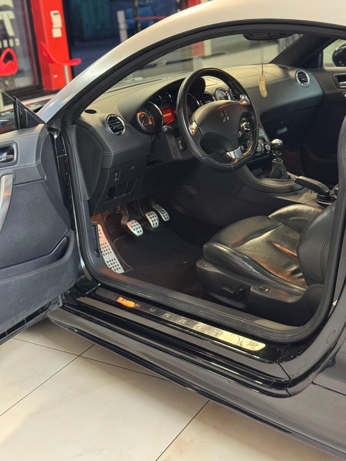 Peugeot RCZ 2.0 HDi 163CV Asphalt