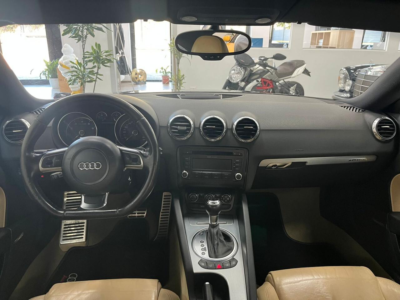 Audi TT 3.2 V6 quattro dsg