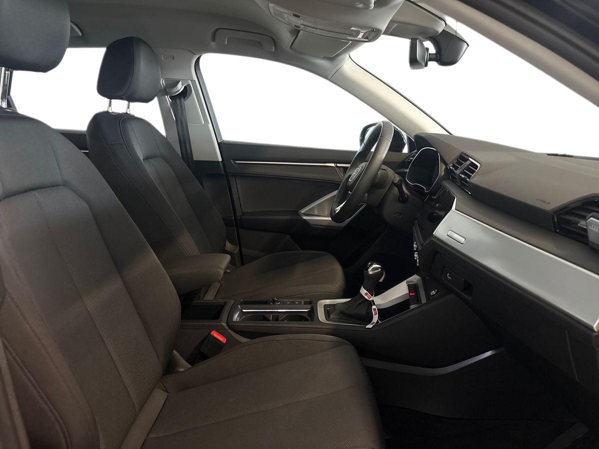 AUDI Q3 35 2.0 tdi Business s-tronic