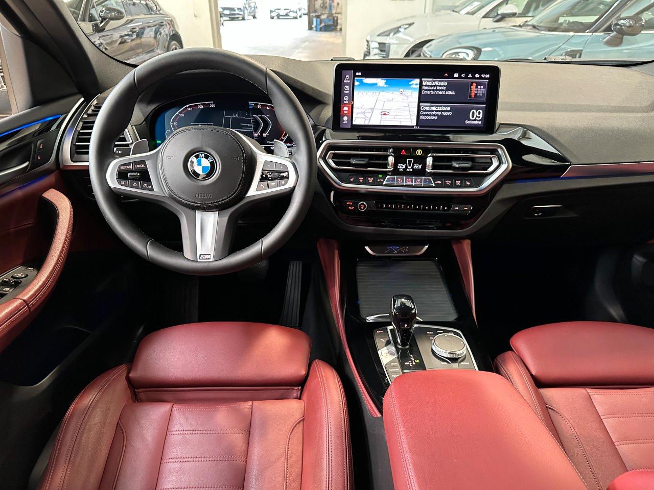 BMW X4 xdrive20i mhev 48V - 19"-Camera-Carplay-Pelle-IVA