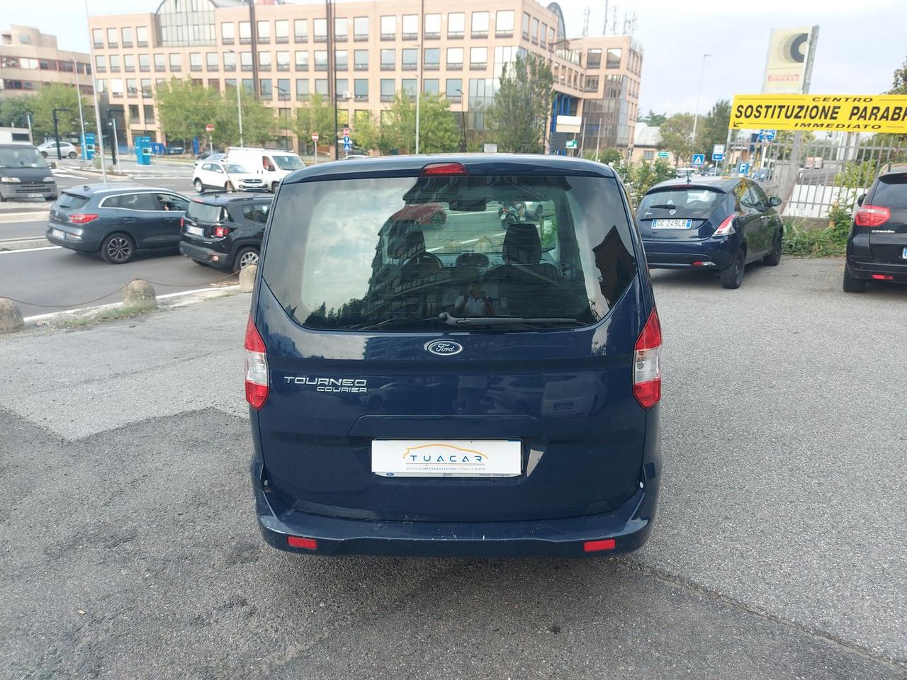 Ford Tourneo Courier 1.5 Tdci Plus