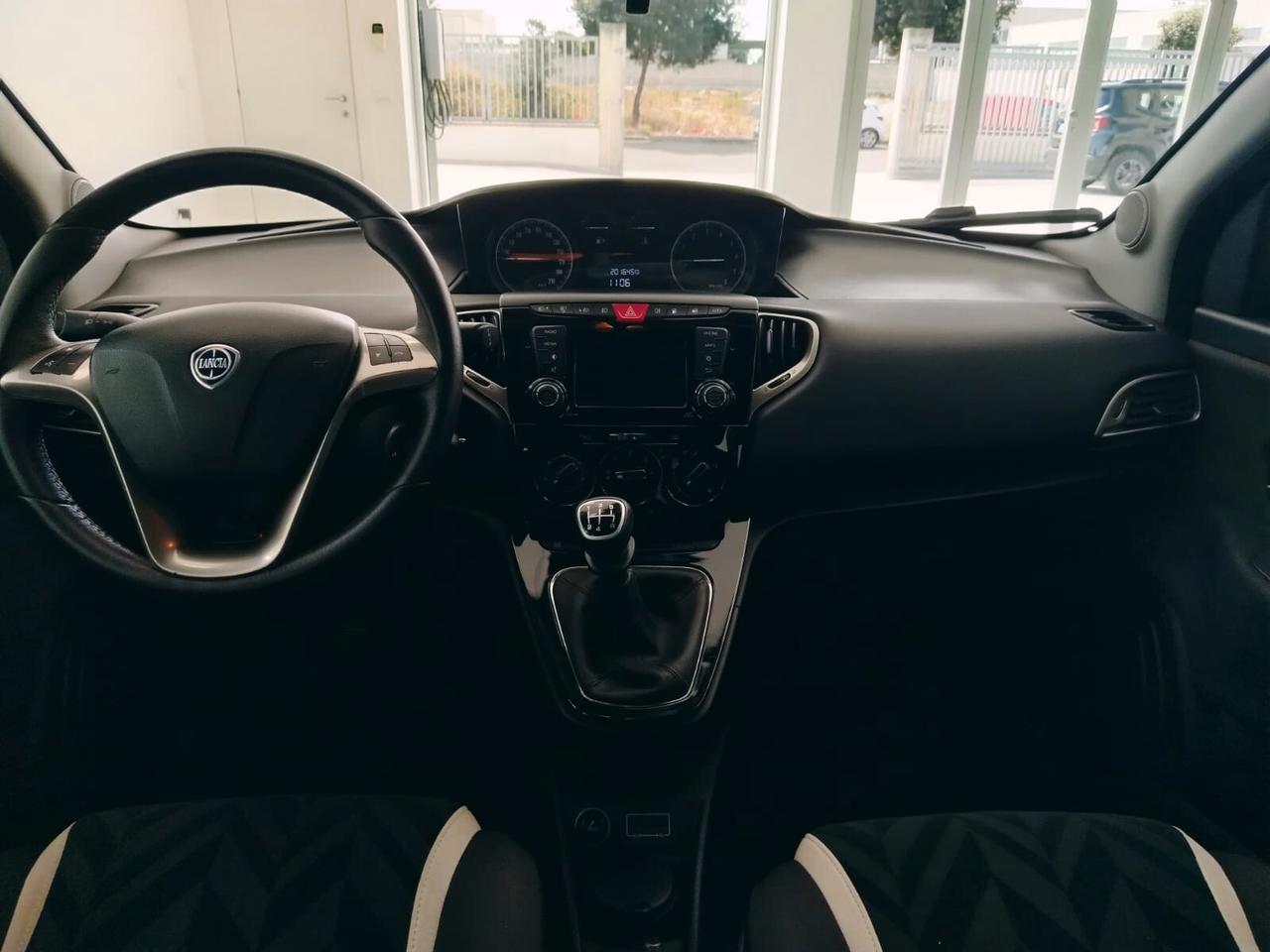 Lancia Ypsilon 1.2 69 CV 5 porte GPL Ecochic Gold